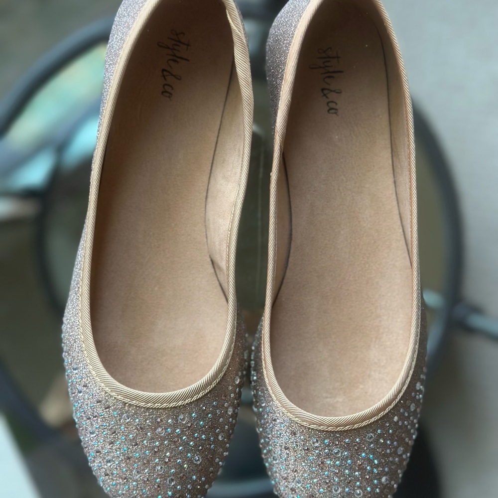 Style & Co Gold Embellished Flats with Rounded Toe in original box, like NEW. - Picture 8 of 8